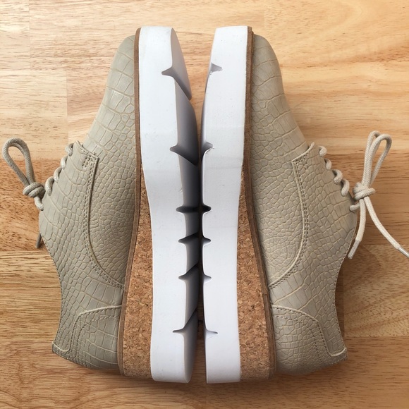 Steve Madden Oxford Platform NWOT - Picture 5 of 7